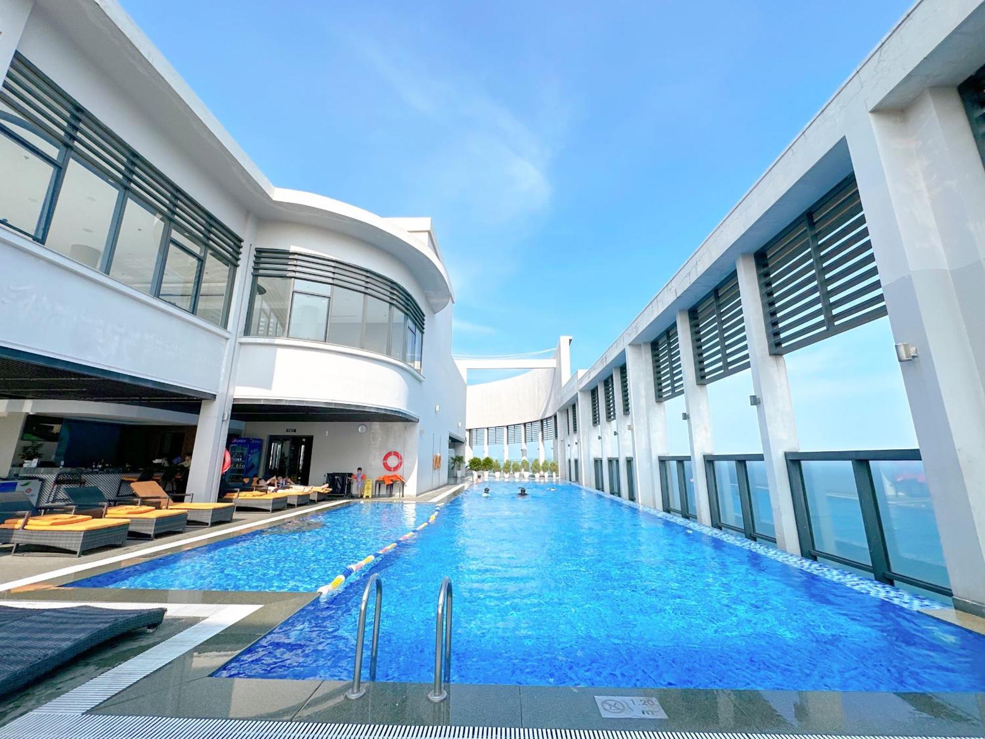 Luxury Opposite Mykhe * Đà Nẵng